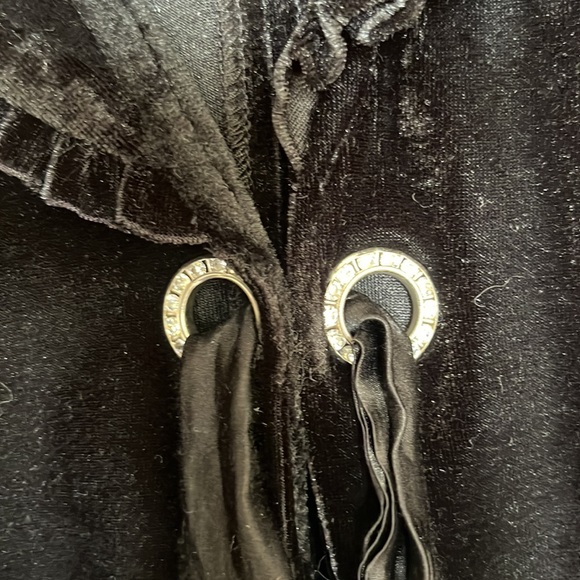 Bejeweled Velvet Blazer Jacket - Picture 3 of 4